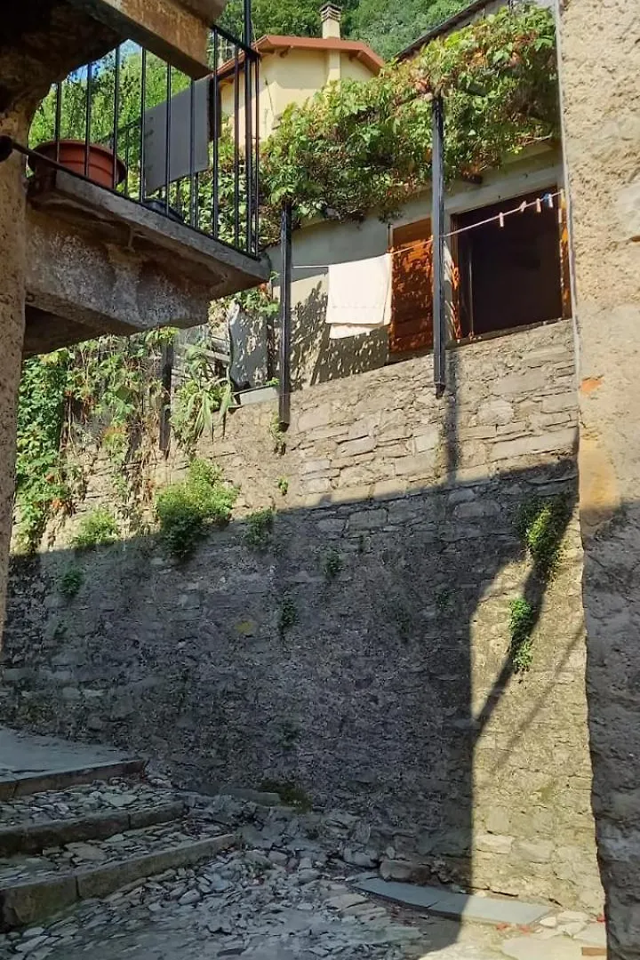 Il Capriccio Della Marchesa Apartment Carate Urio Italy
